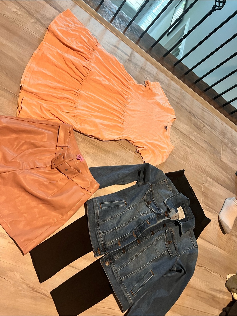 Lot of 4 items